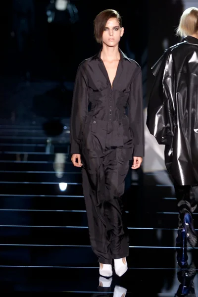 Look 13